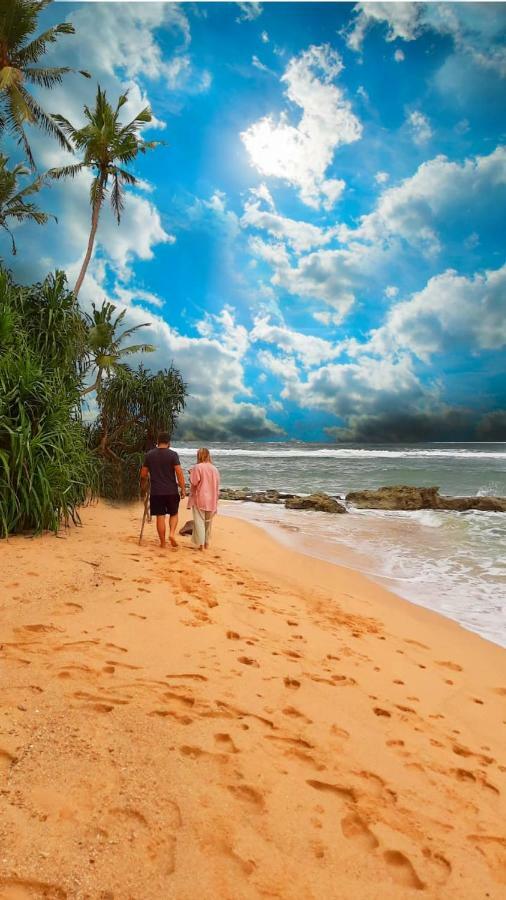 Akurala Beach Boutique Resort Luaran gambar