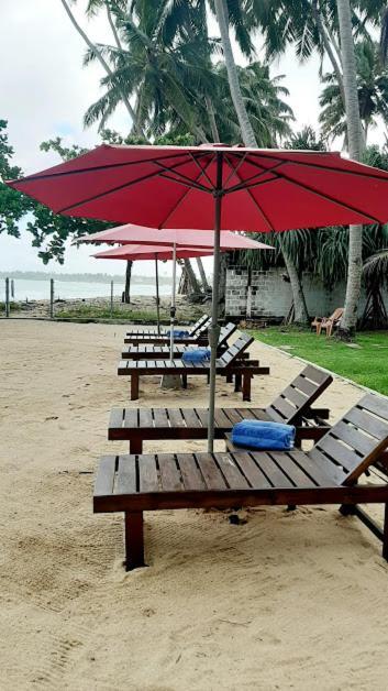 Akurala Beach Boutique Resort Luaran gambar