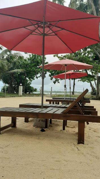 Akurala Beach Boutique Resort Luaran gambar